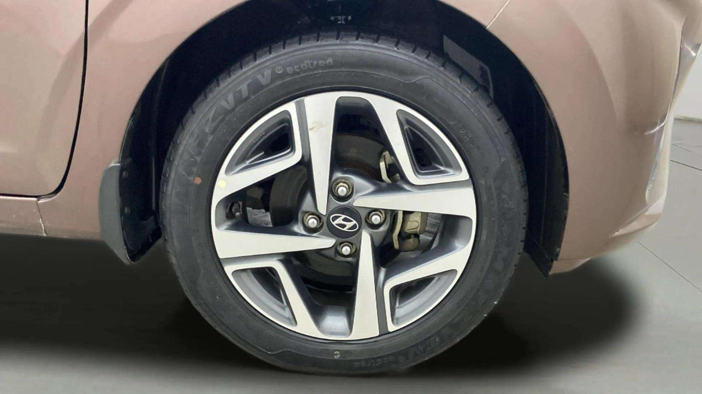 2020 Hyundai AURA SX 1.2 (O), Petrol, Manual, 19,666 km, Right Front Wheel