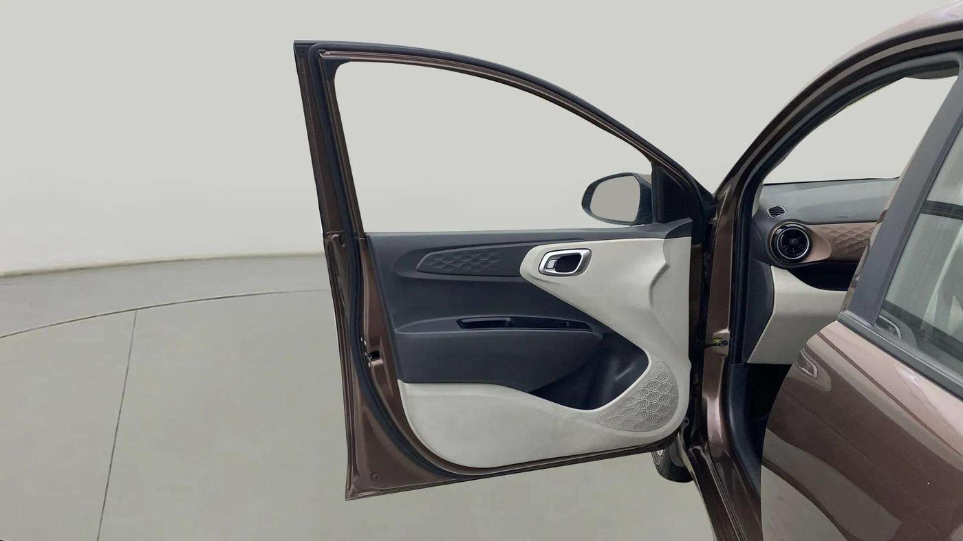 2020 Hyundai AURA SX 1.2 (O), Petrol, Manual, 19,666 km, LHS Front Door