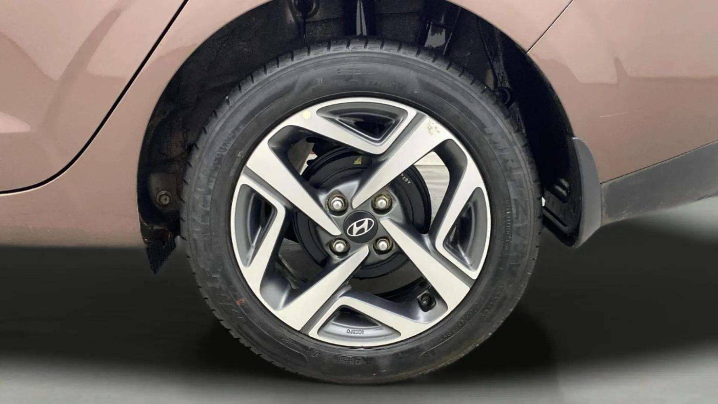 2020 Hyundai AURA SX 1.2 (O), Petrol, Manual, 19,666 km, Left Rear Wheel