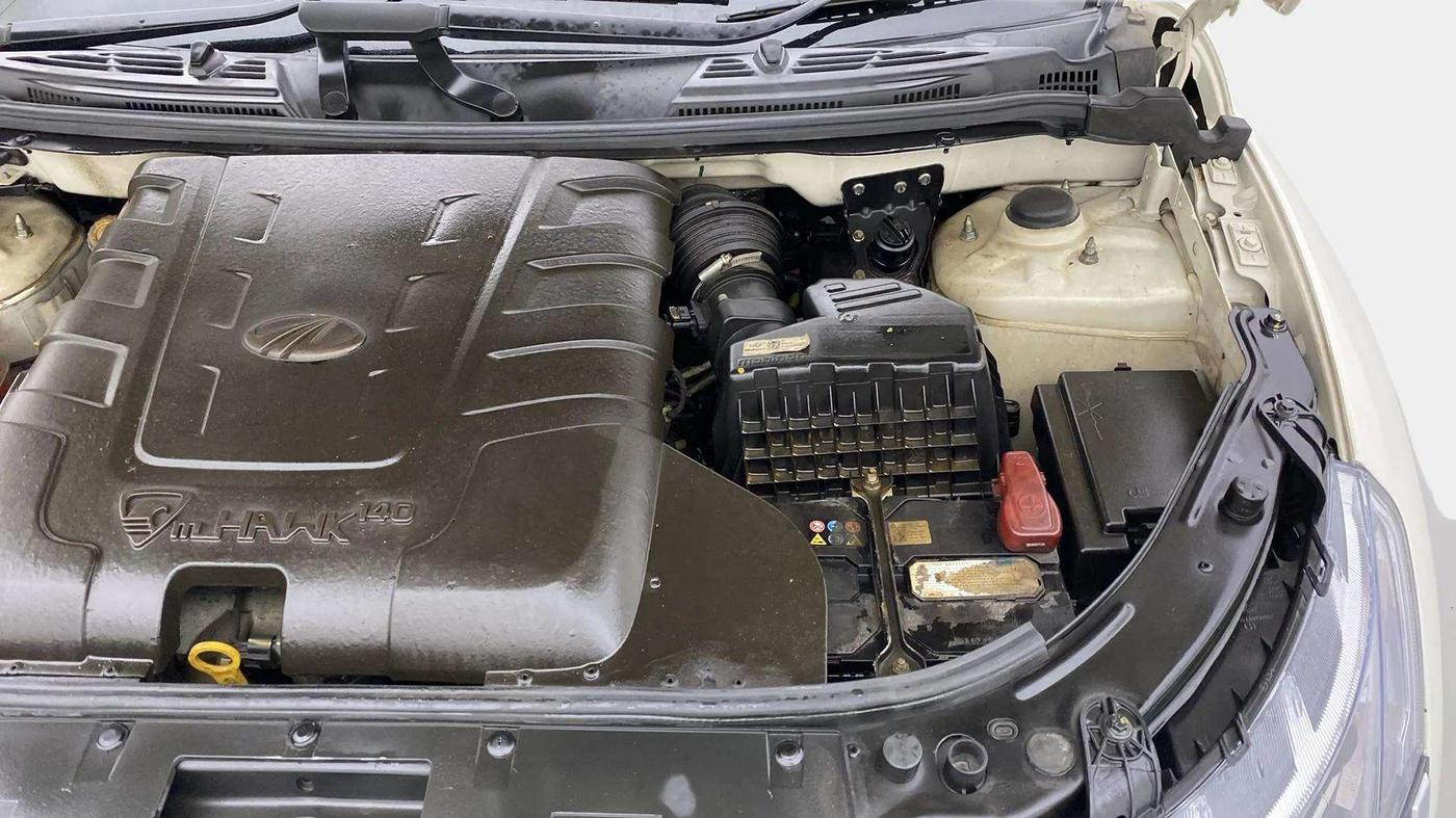 2020 Mahindra XUV500 W11, Diesel, Manual, 60,406 km, Engine View - Left