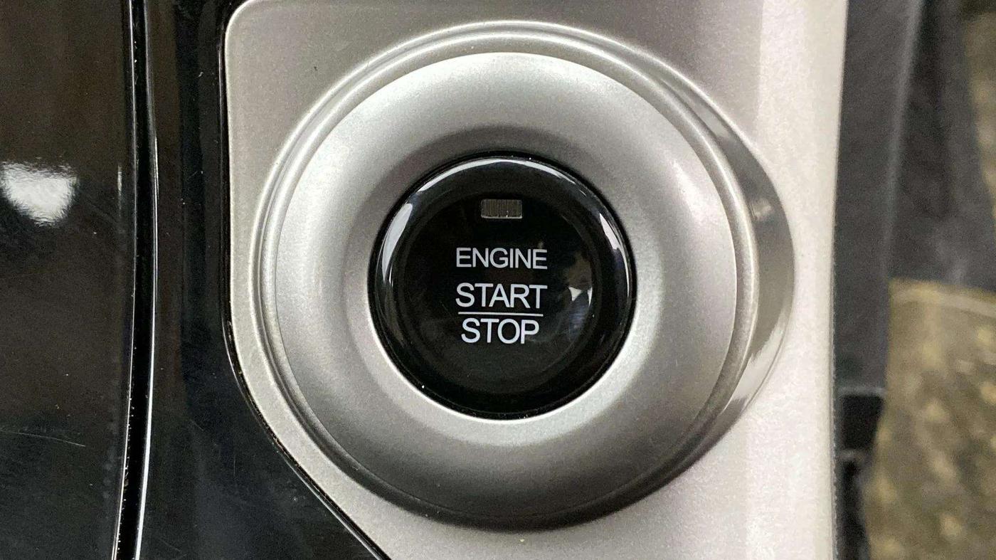 2020 Mahindra XUV500 W11, Diesel, Manual, 60,406 km, Keyless Start/ Stop Button