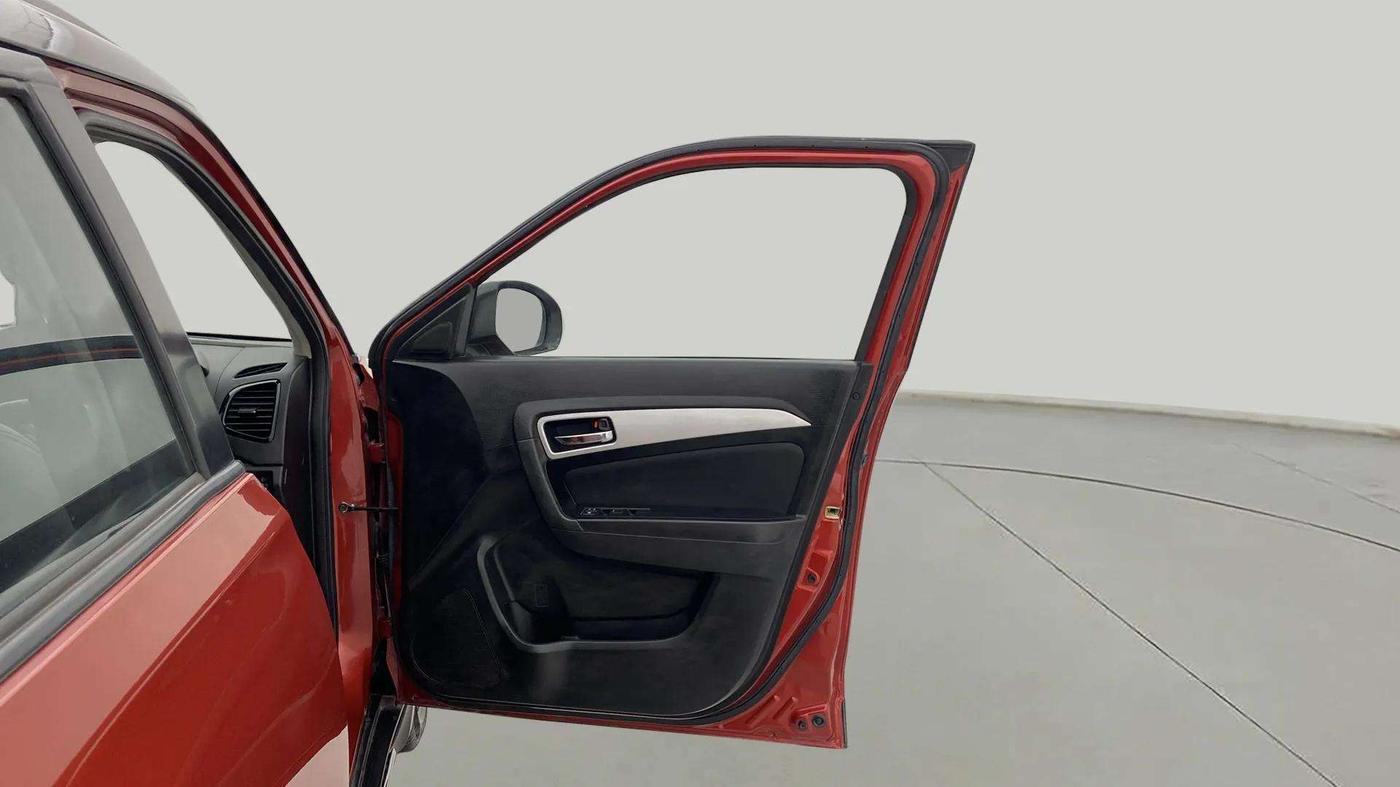 2019 Maruti Vitara Brezza ZDI PLUS AMT, Diesel, Automatic, 79,631 km, RHS Front Door