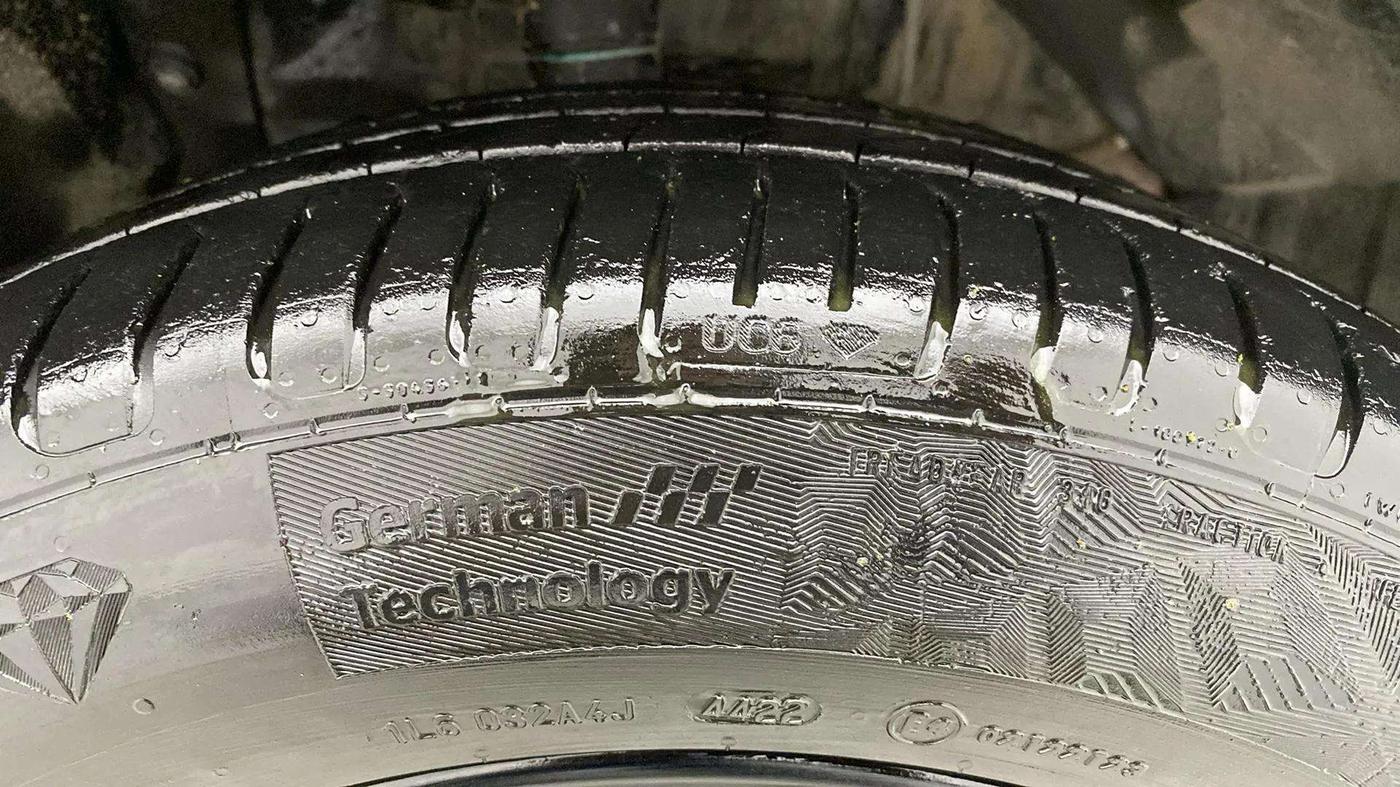 2019 Maruti Vitara Brezza ZDI PLUS AMT, Diesel, Automatic, 79,631 km, Right Front Tyre Tread