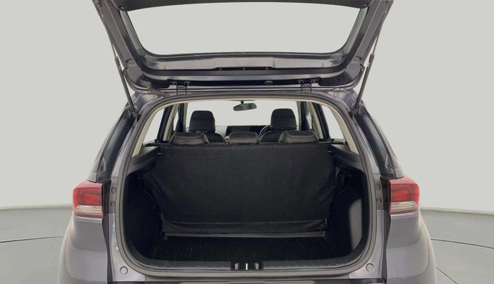 2023 KIA SONET  HTE 1.5 DIESEL IMT , Diesel, Manual, 38,070 km, Dicky (Boot door) - Parcel tray missing