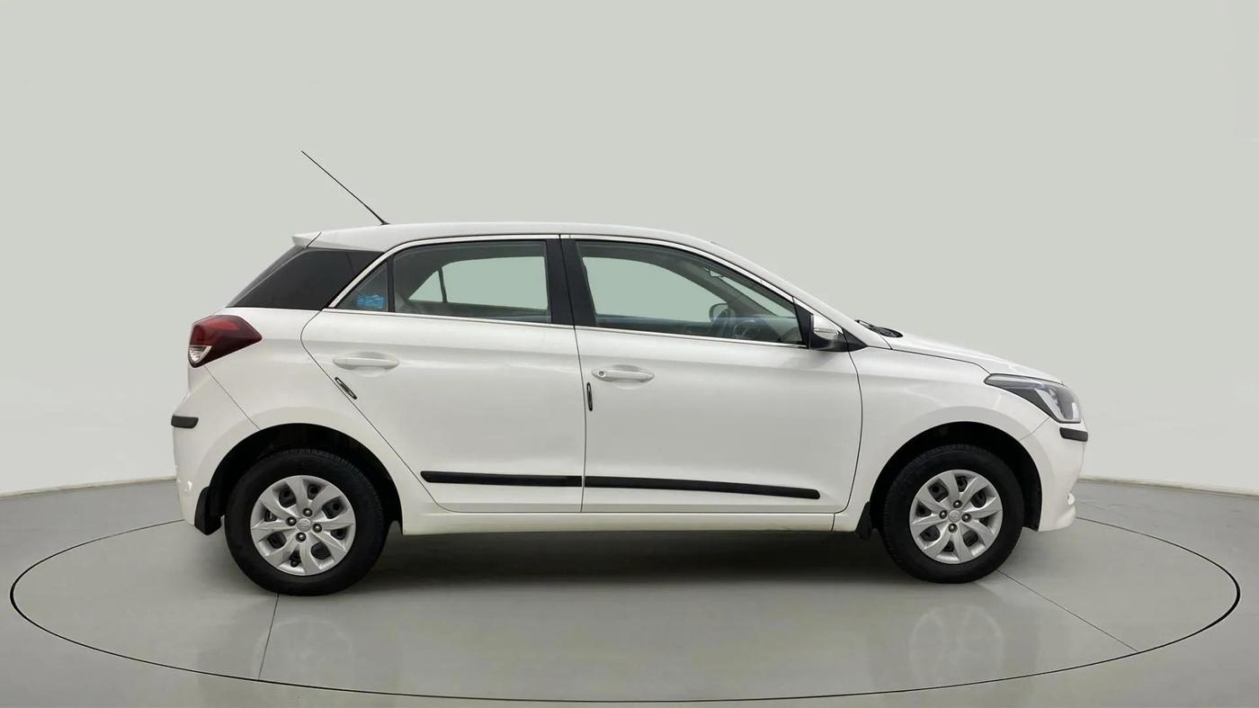 2017 Hyundai Elite i20 SPORTZ 1.2, Petrol, Manual, 54,803 km, Right Side View