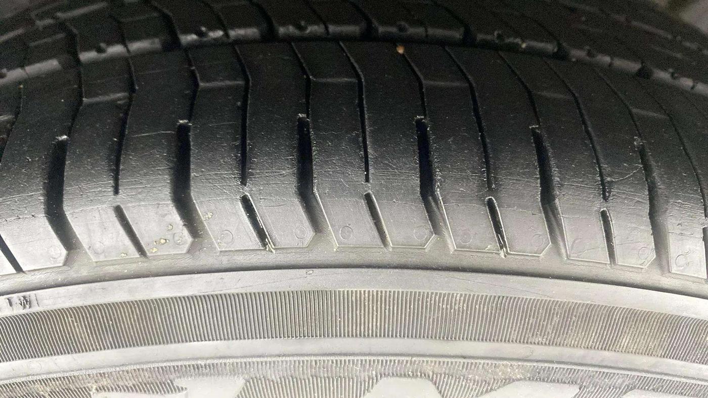 2019 Ford FREESTYLE TREND PLUS 1.2 PETROL, Petrol, Manual, 56,705 km, Right Front Tyre Tread