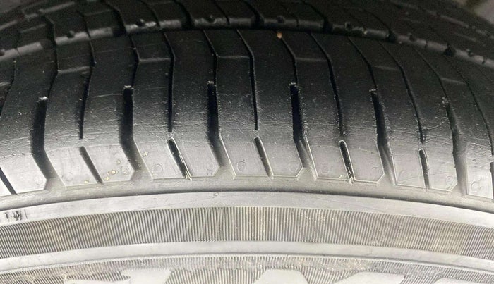 2019 Ford FREESTYLE TREND PLUS 1.2 PETROL, Petrol, Manual, 56,705 km, Right Front Tyre Tread