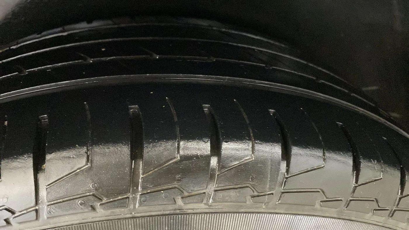 2018 Maruti S Cross DELTA 1.3, Diesel, Manual, 89,317 km, Right Rear Tyre Tread