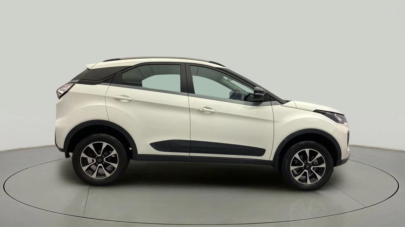 2020 Tata NEXON XZA PLUS PETROL, Petrol, Automatic, 35,935 km, Right Side View