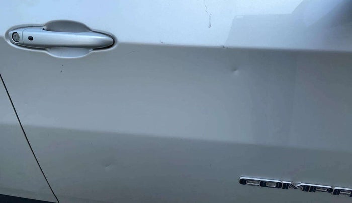 2017 Jeep Compass LIMITED 1.4 PETROL AT, Petrol, Automatic, 31,269 km, Driver-side door - Slightly dented