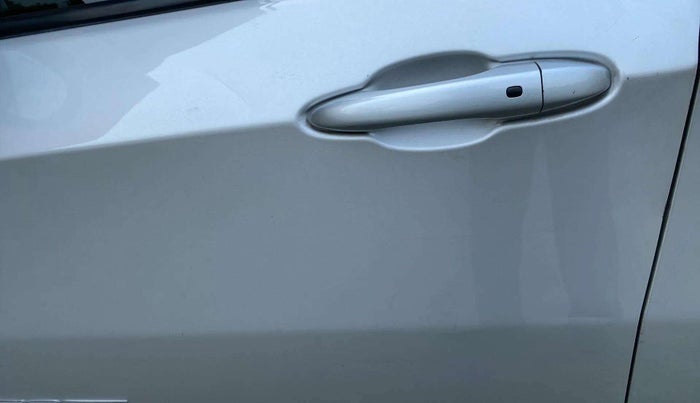 2017 Jeep Compass LIMITED 1.4 PETROL AT, Petrol, Automatic, 31,269 km, Front passenger door - Slightly dented