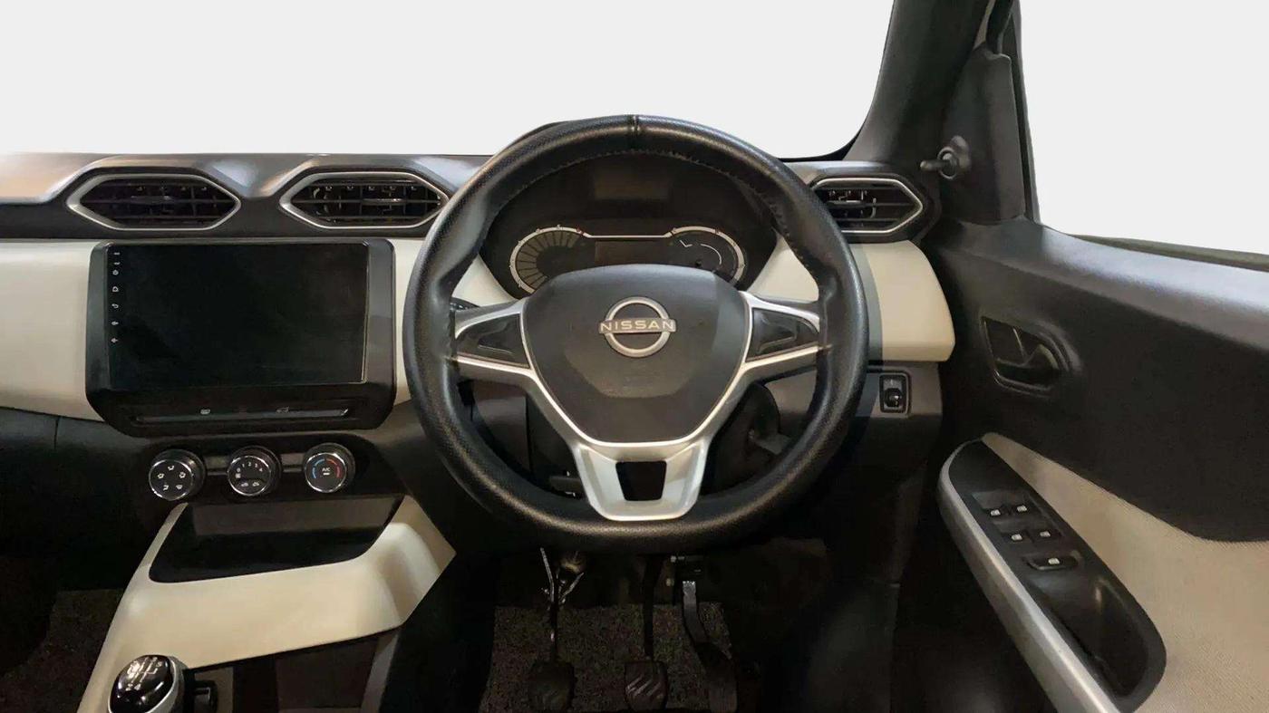 2021 Nissan MAGNITE XE, Petrol, Manual, 32,256 km, Steering Wheel Close Up