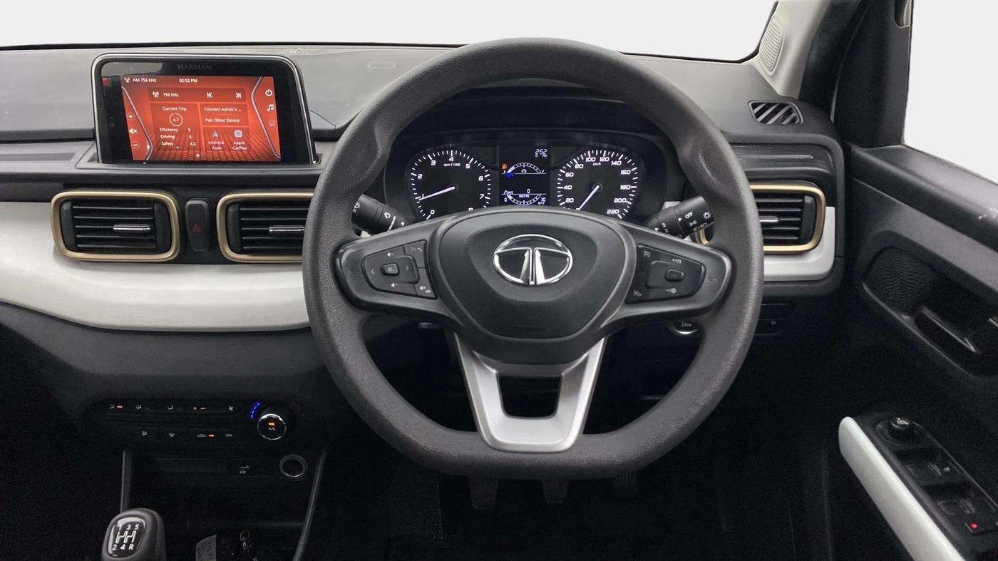 2021 Tata PUNCH ACCOMPLISHED MT, Petrol, Manual, 17,688 km, Steering Wheel Close Up