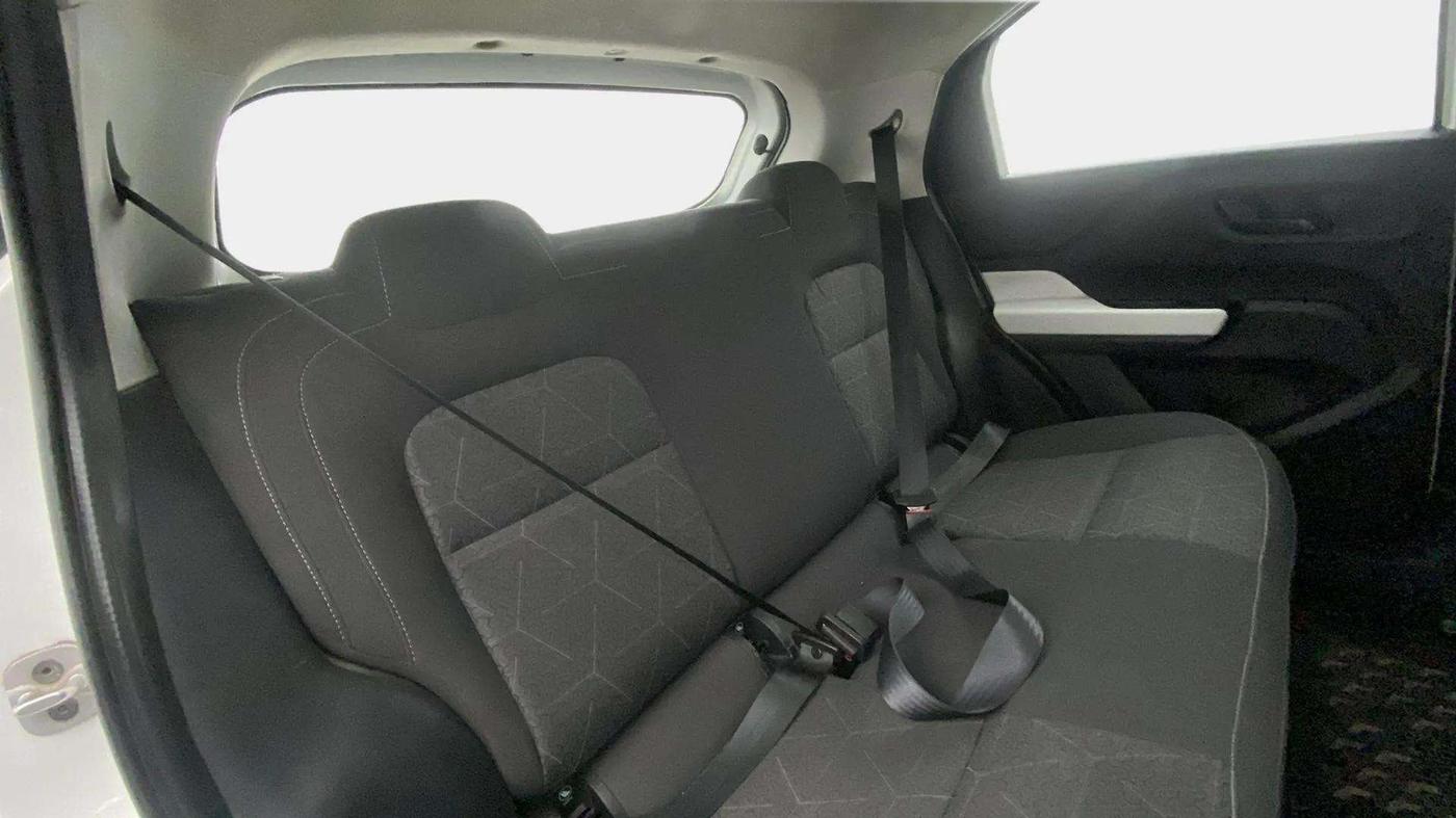2021 Tata PUNCH ACCOMPLISHED MT, Petrol, Manual, 17,688 km, Right Side Rear Door Cabin
