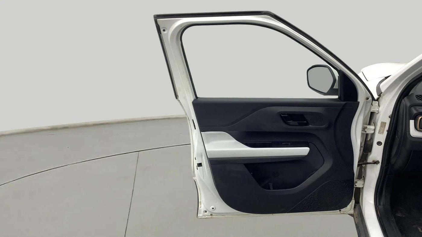 2021 Tata PUNCH ACCOMPLISHED MT, Petrol, Manual, 17,688 km, LHS Front Door