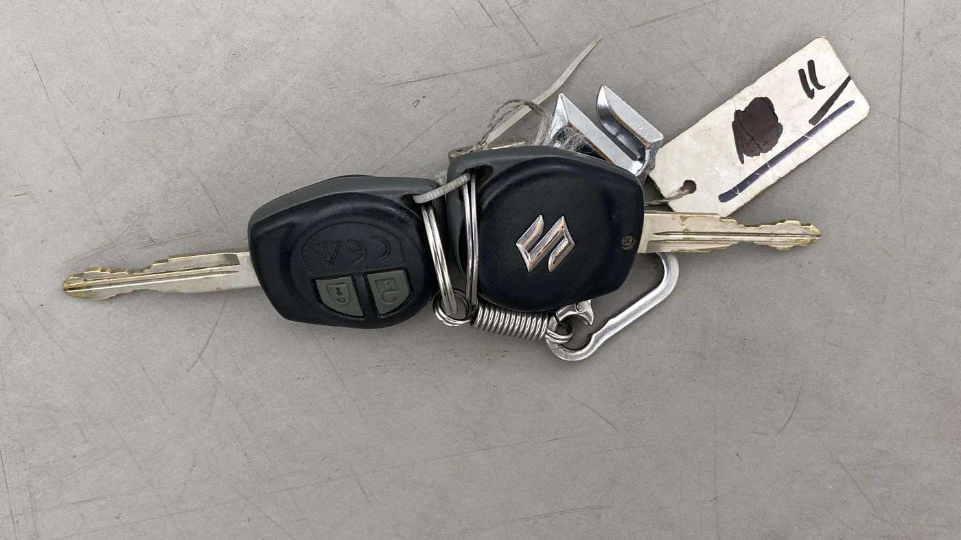 2021 Maruti Swift VXI AMT, Petrol, Automatic, 33,336 km, Key Close Up