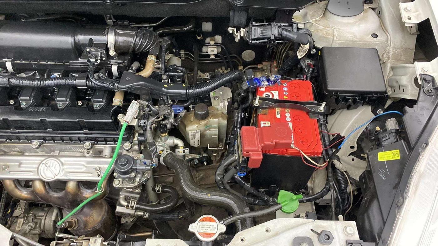 2021 Maruti Swift VXI AMT, Petrol, Automatic, 33,336 km, Engine View - Left