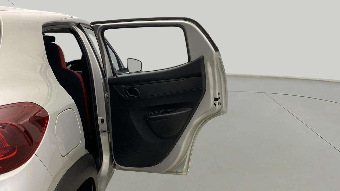 2022 Renault Kwid RXT 1.0 (O), Petrol, Manual, 24,532 km, RHS Rear Door