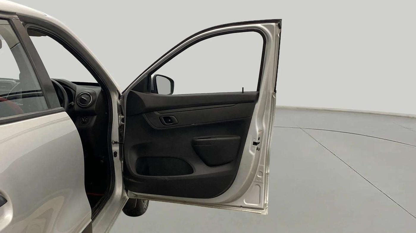 2022 Renault Kwid RXT 1.0 (O), Petrol, Manual, 24,532 km, RHS Front Door