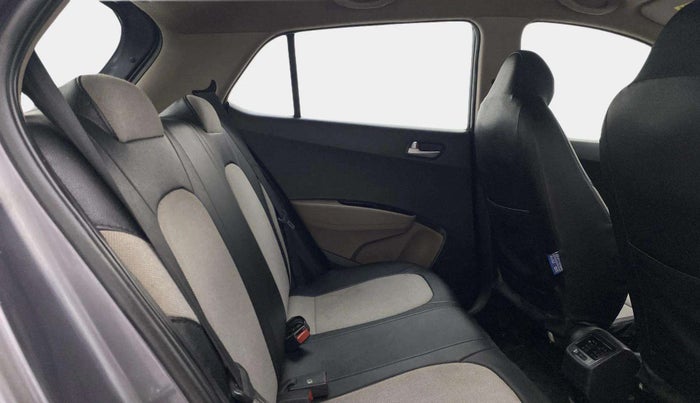 2017 Hyundai Grand i10 SPORTZ (O) AT 1.2 KAPPA VTVT, Petrol, Automatic, 87,677 km, Right Side Rear Door Cabin