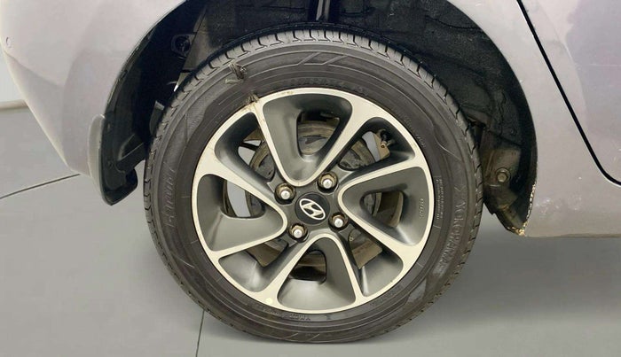 2017 Hyundai Grand i10 SPORTZ (O) AT 1.2 KAPPA VTVT, Petrol, Automatic, 87,677 km, Right Rear Wheel