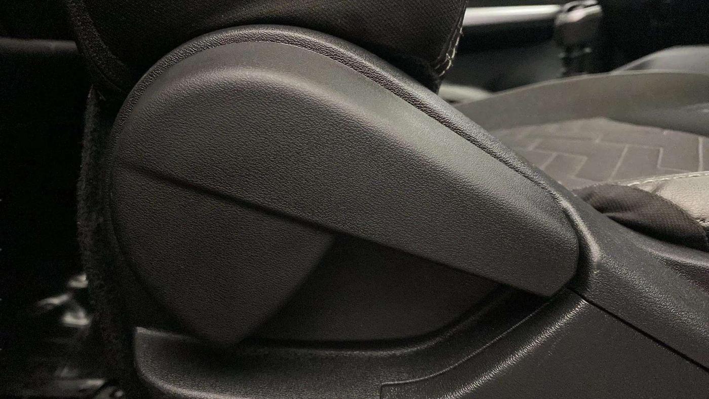 2023 Nissan MAGNITE XV PREMIUM, Petrol, Manual, 11,679 km, Driver Side Adjustment Panel