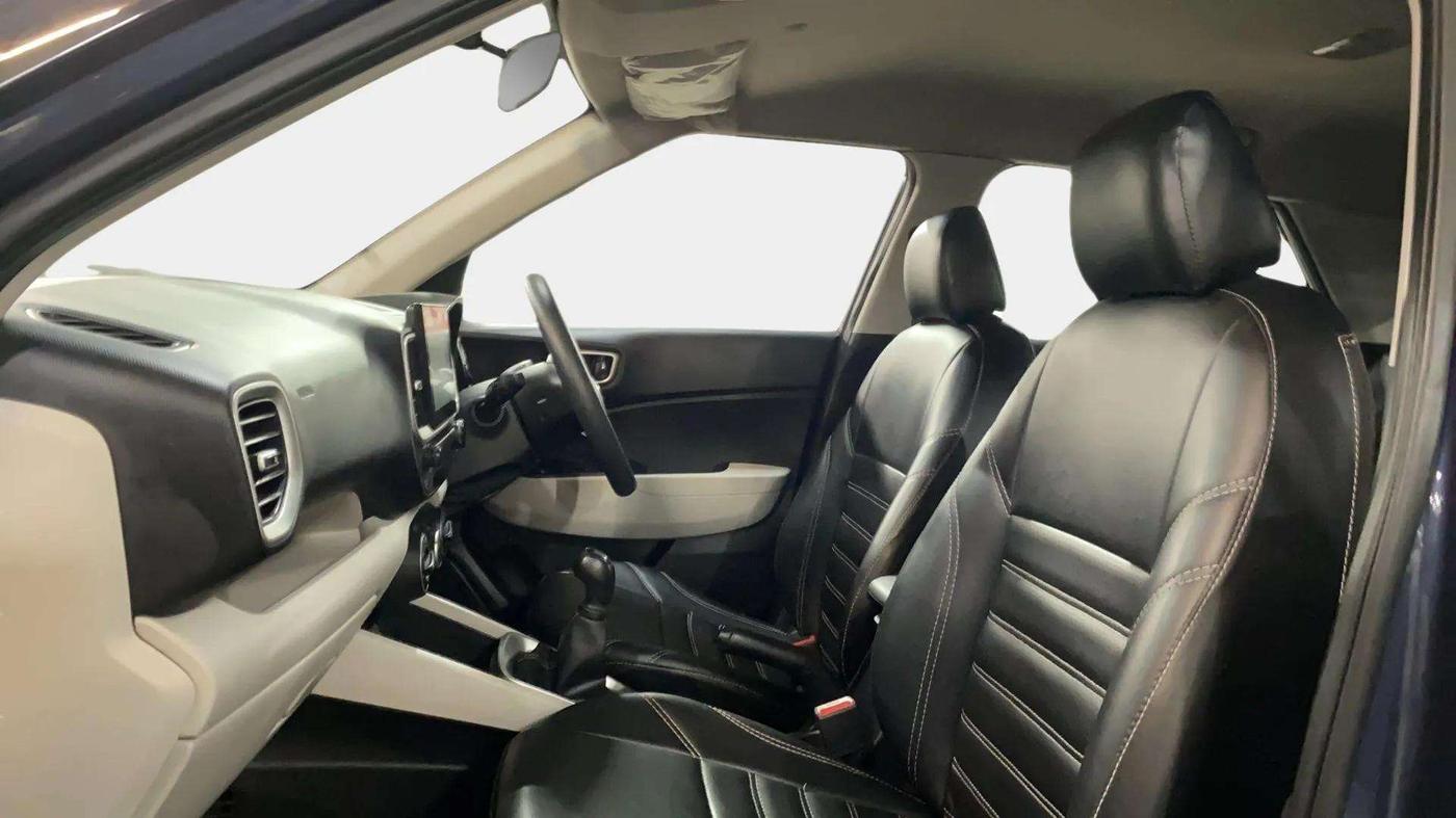 2022 Hyundai VENUE S(O) 1.2, Petrol, Manual, 50,891 km, Right Side Front Door Cabin