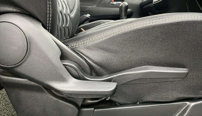 2021 Maruti XL6 ZETA MT, Petrol, Manual, 67,517 km, Driver Side Adjustment Panel