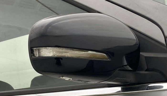 2021 Maruti XL6 ZETA MT, Petrol, Manual, 67,517 km, Right rear-view mirror - Indicator light has minor damage