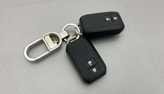 2021 Maruti XL6 ZETA MT, Petrol, Manual, 67,517 km, Key Close Up