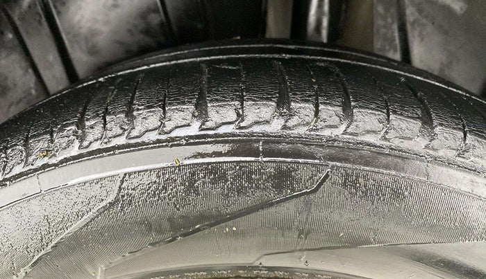 2021 Maruti XL6 ZETA MT, Petrol, Manual, 67,517 km, Left Rear Tyre Tread