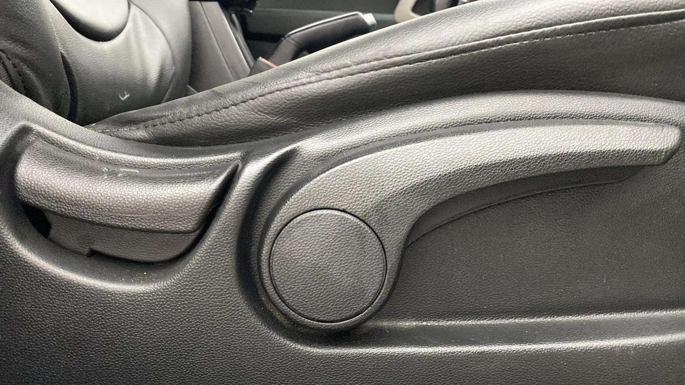 2018 Hyundai Creta SX AT 1.6 DIESEL, Diesel, Automatic, 56,803 km, Driver Side Adjustment Panel