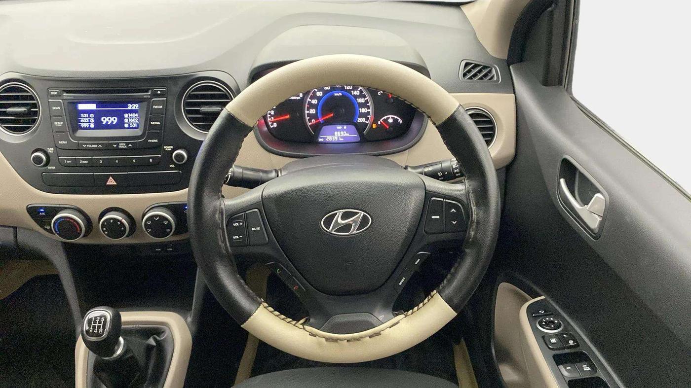 2016 Hyundai Grand i10 SPORTZ 1.2 KAPPA VTVT, Petrol, Manual, 28,379 km, Steering Wheel Close Up