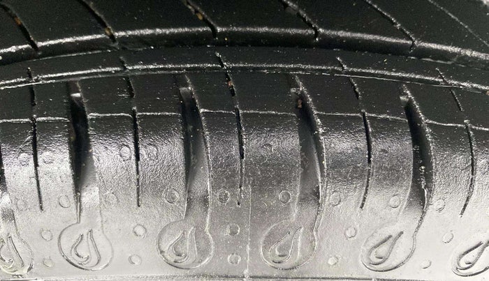 2021 Renault Kwid CLIMBER 1.0 (O), Petrol, Manual, 9,646 km, Left Rear Tyre Tread