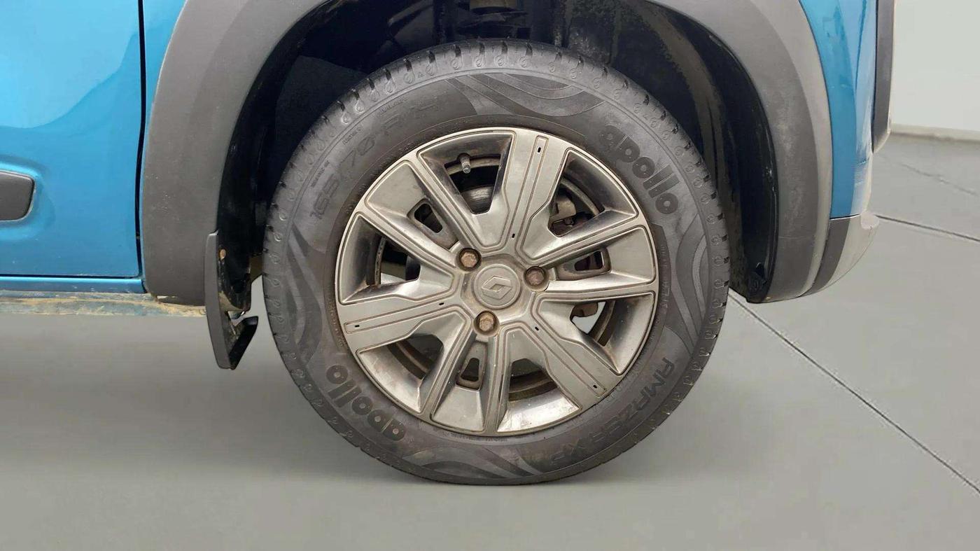 2021 Renault Kwid CLIMBER 1.0 (O), Petrol, Manual, 9,646 km, Right Front Wheel