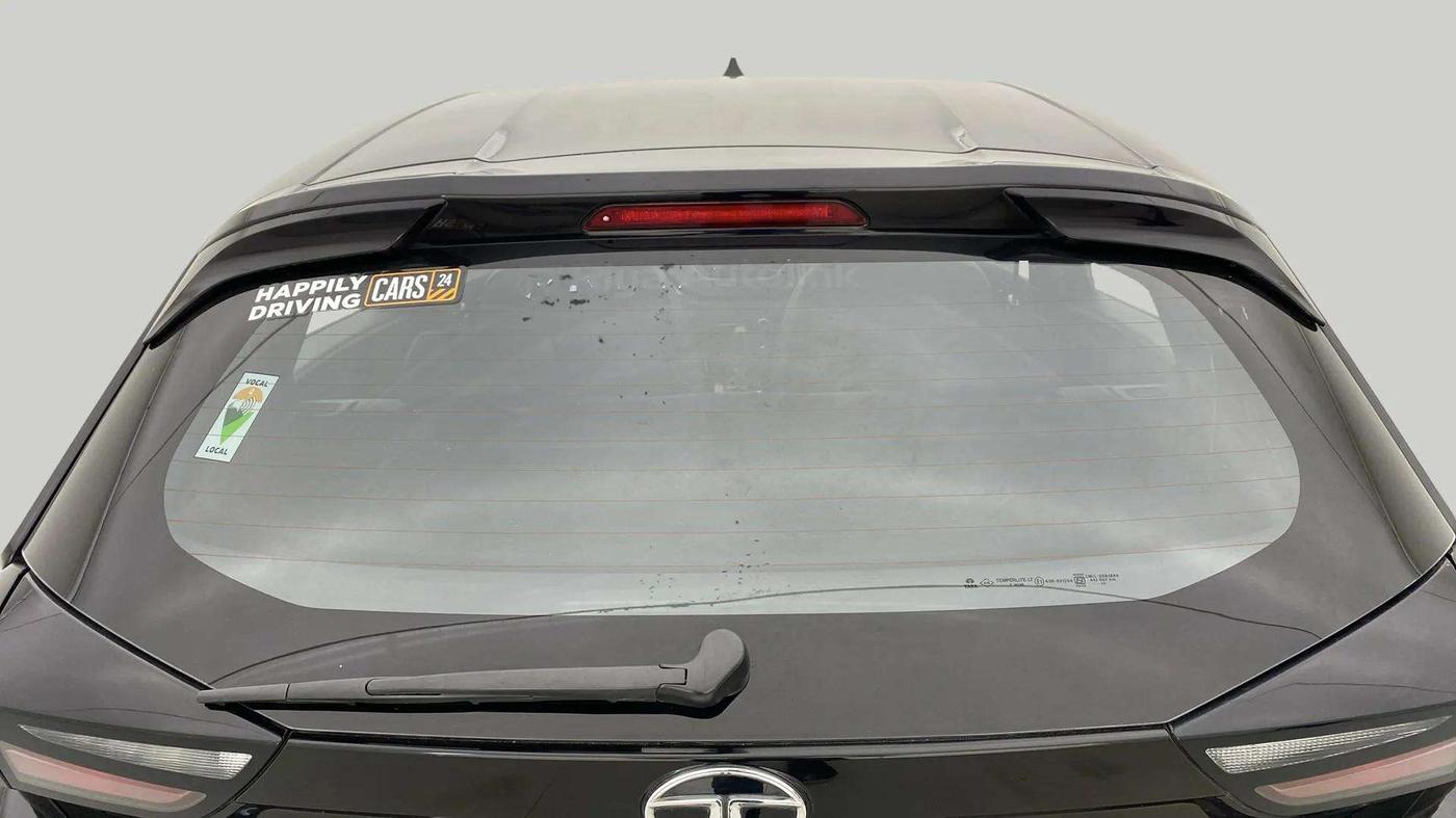 2022 Tata ALTROZ XZA PLUS DARK EDTION, Petrol, Automatic, 60,776 km, Rear Windshield