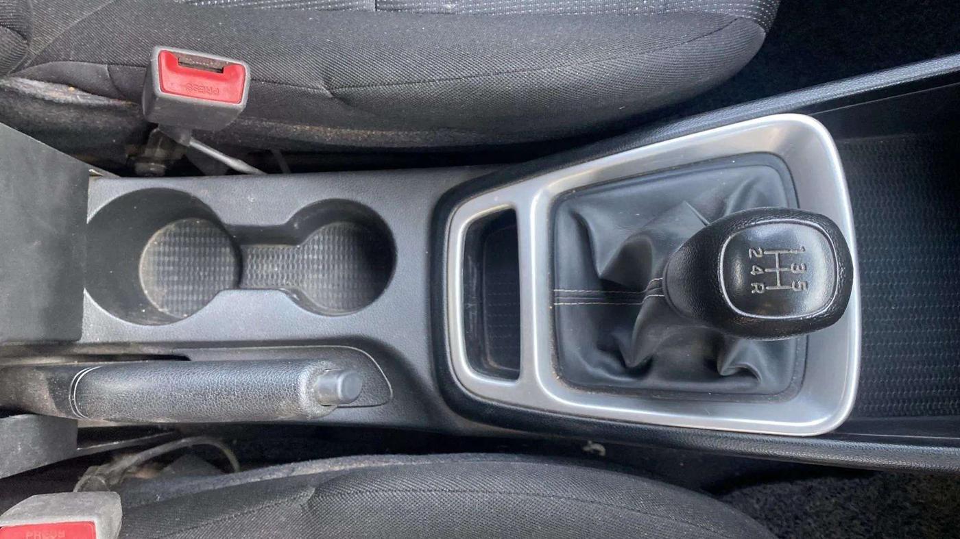 2019 Hyundai VENUE E 1.2, Petrol, Manual, 36,350 km, Gear Lever
