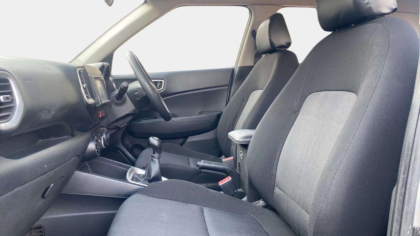 2019 Hyundai VENUE E 1.2, Petrol, Manual, 36,350 km, Right Side Front Door Cabin