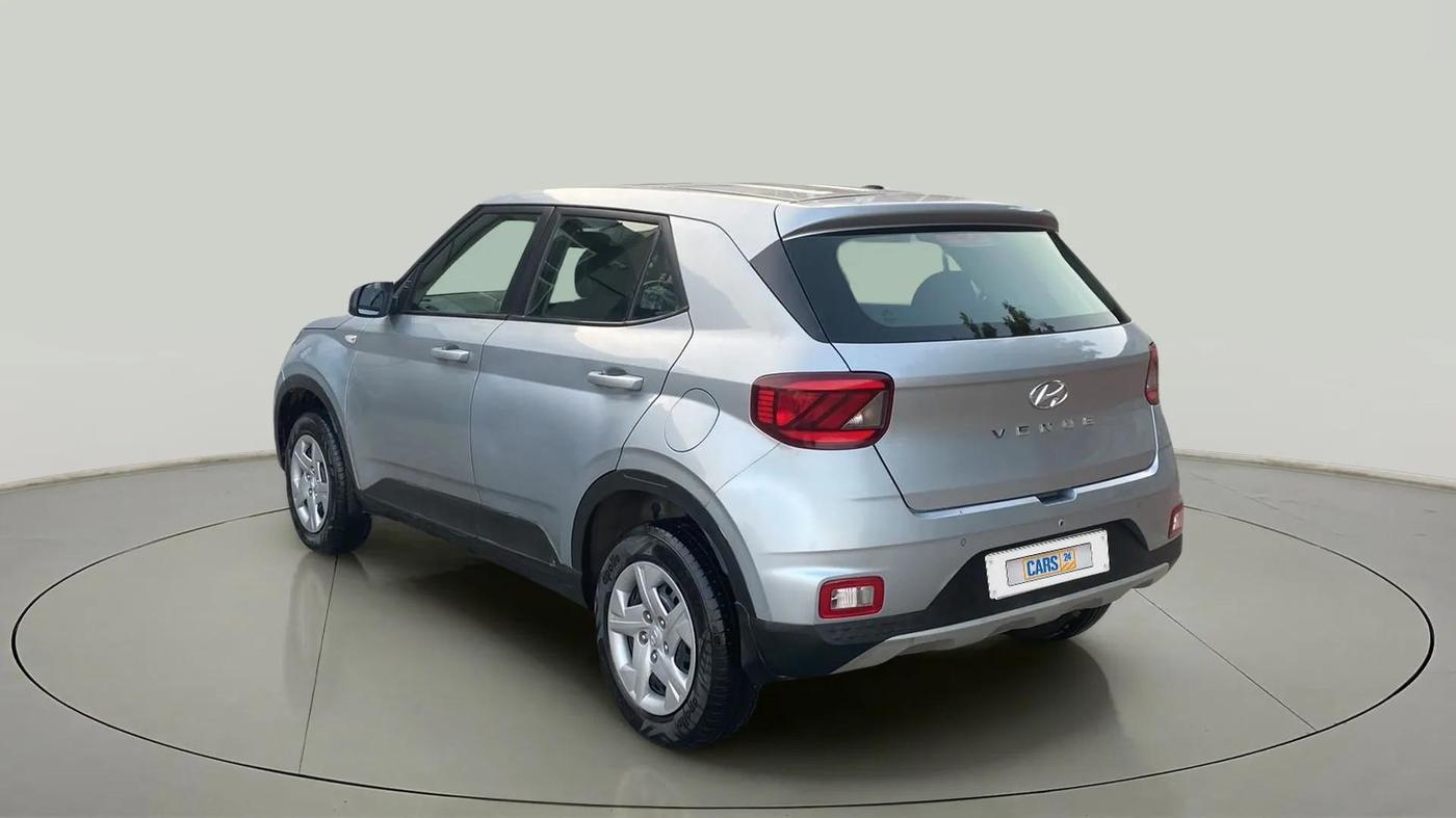 2019 Hyundai VENUE E 1.2, Petrol, Manual, 36,350 km, Left Back Diagonal