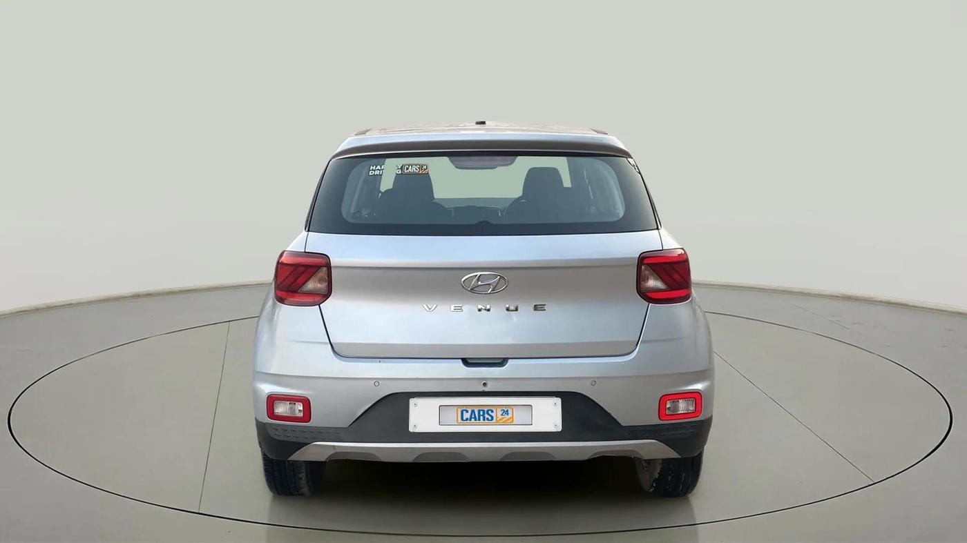 2019 Hyundai VENUE E 1.2, Petrol, Manual, 36,350 km, Back/Rear