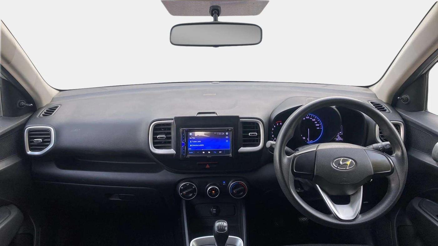 2019 Hyundai VENUE E 1.2, Petrol, Manual, 36,350 km, Dashboard