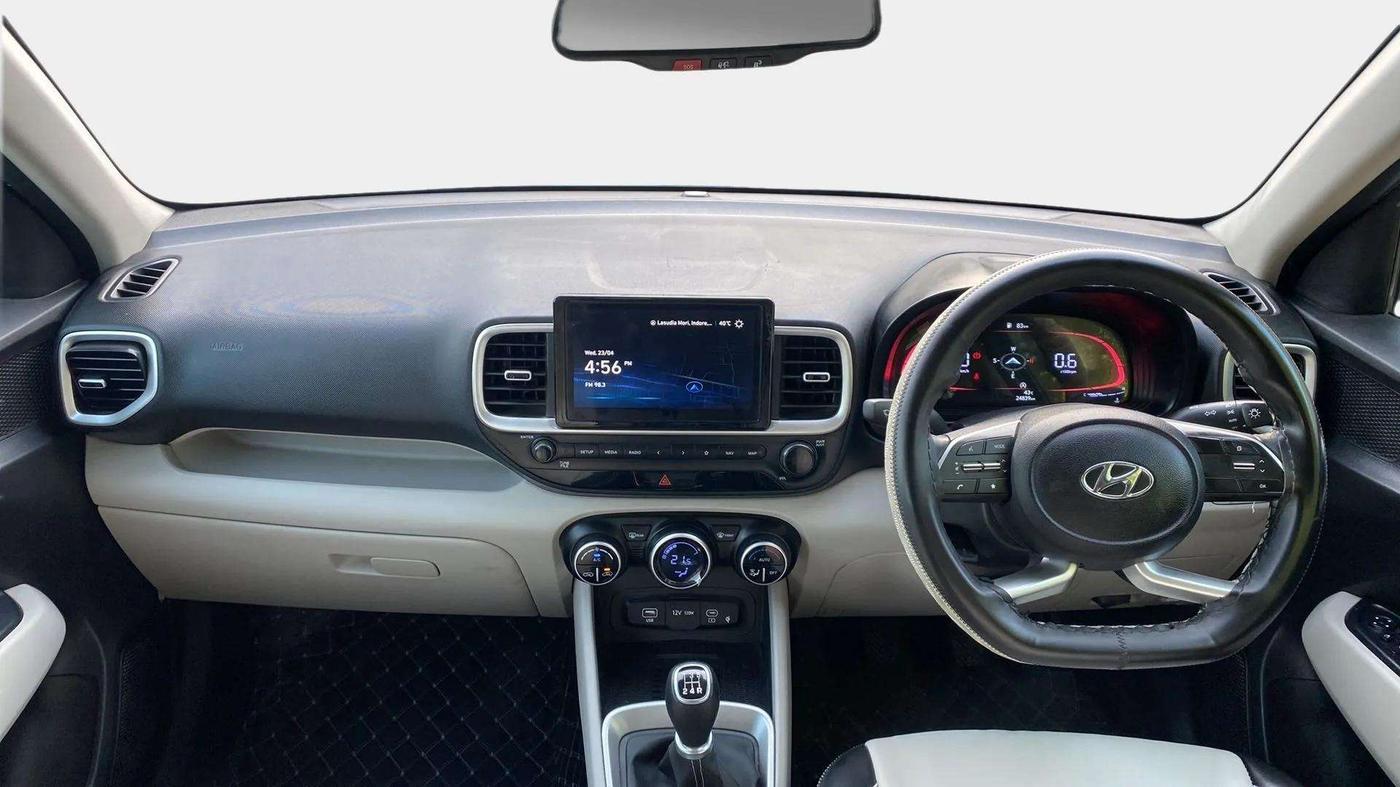 2023 Hyundai VENUE SX 1.2 PETROL, Petrol, Manual, 24,838 km, Dashboard