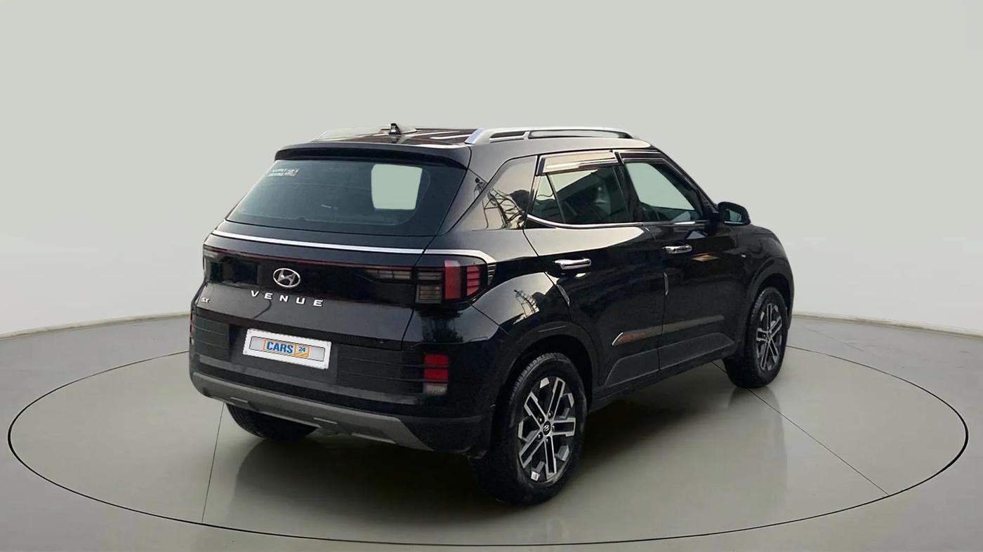 2023 Hyundai VENUE SX 1.2 PETROL, Petrol, Manual, 24,838 km, Right Back Diagonal