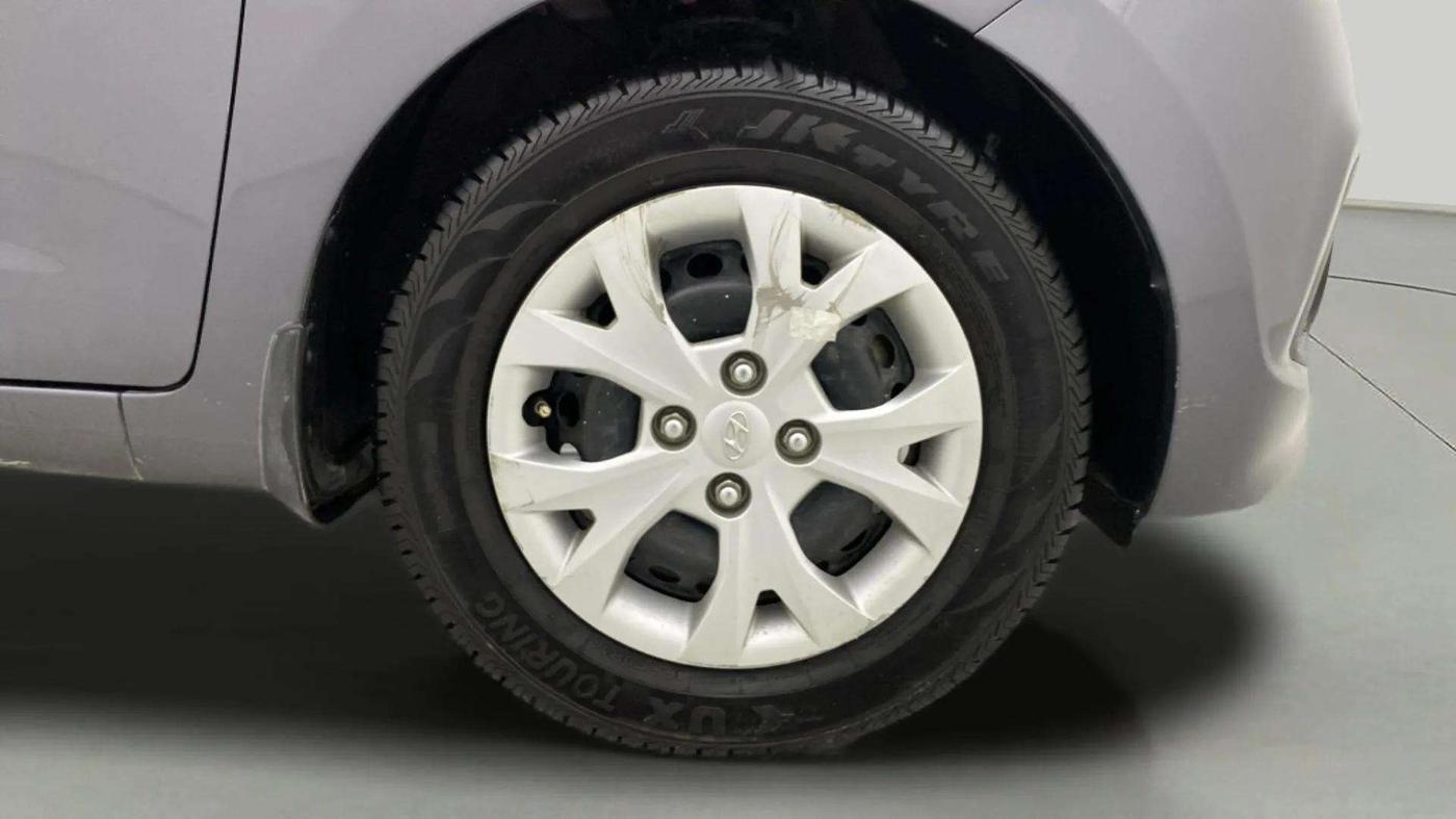 2015 Hyundai Grand i10 MAGNA 1.2 KAPPA VTVT, Petrol, Manual, 48,737 km, Right Front Wheel