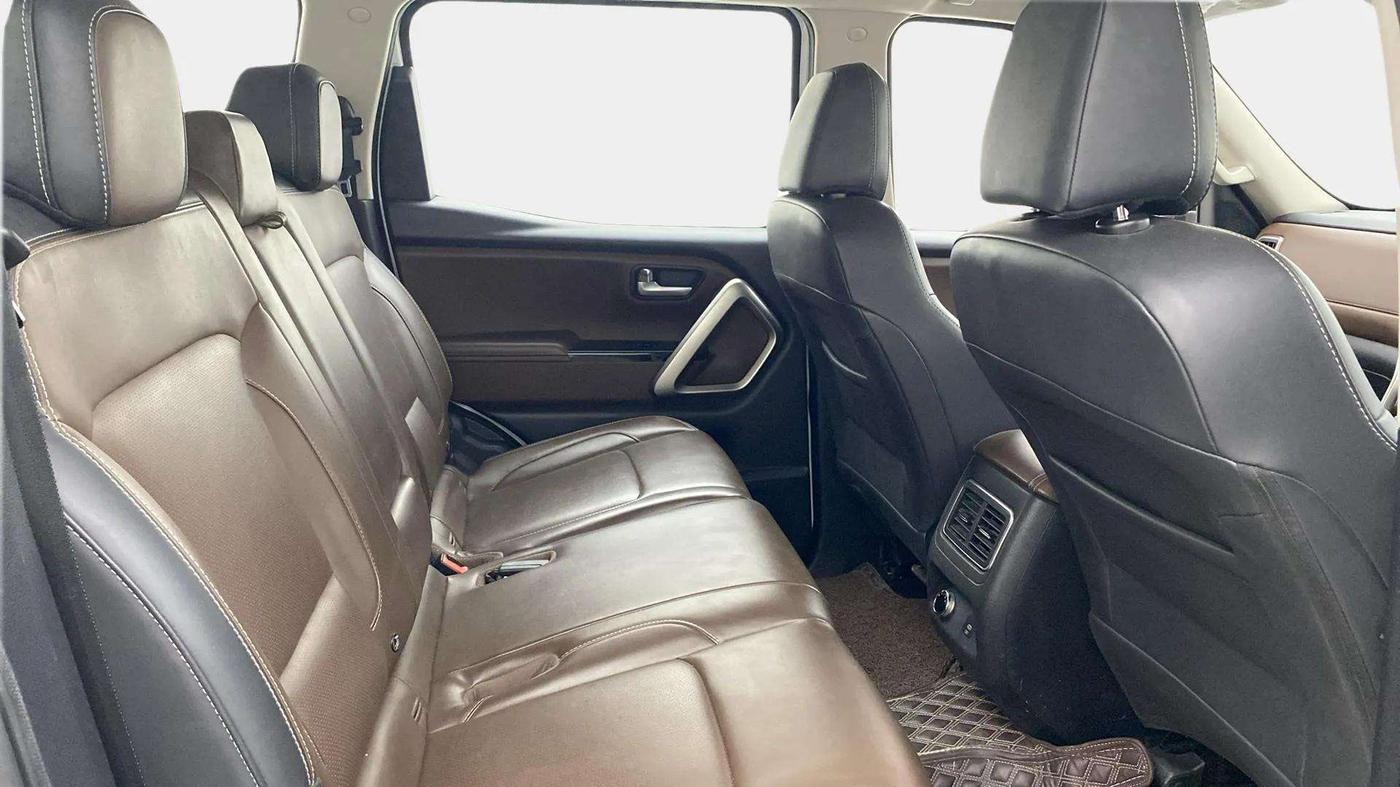 2023 Mahindra SCORPIO-N Z8 L DIESEL MT 2WD 7 STR, Diesel, Manual, 49,928 km, Right Side Rear Door Cabin