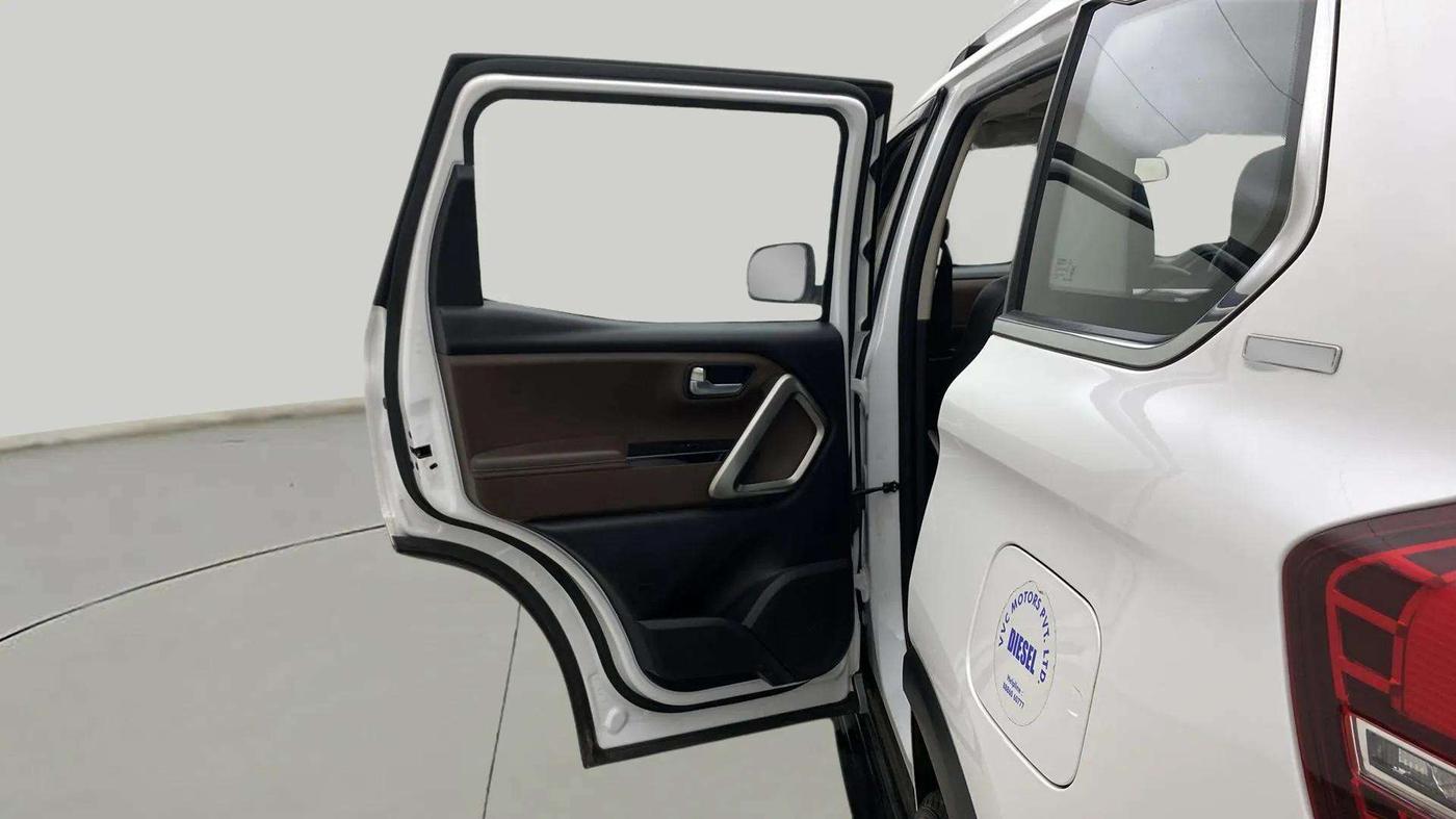 2023 Mahindra SCORPIO-N Z8 L DIESEL MT 2WD 7 STR, Diesel, Manual, 49,928 km, LHS Front Door