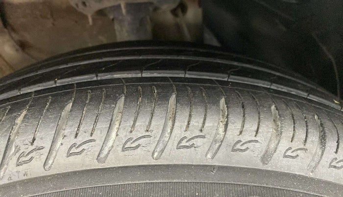 2022 KIA SONET HTX 1.0 IMT, Petrol, Manual, 55,563 km, Right Front Tyre Tread