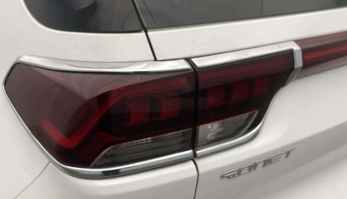 2022 KIA SONET HTX 1.0 IMT, Petrol, Manual, 55,563 km, Left tail light - Minor damage