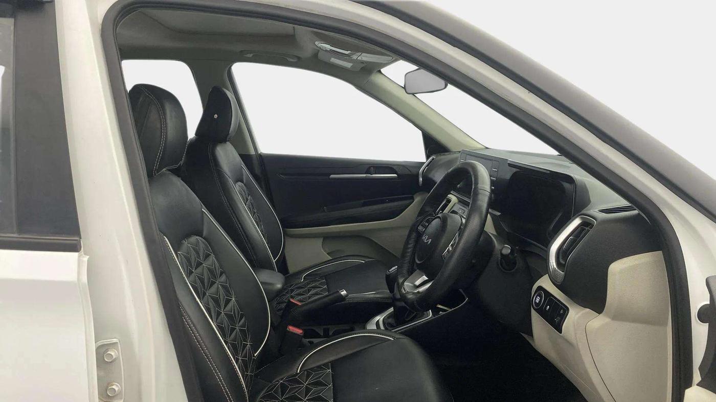 2022 KIA SONET HTX 1.0 IMT, Petrol, Manual, 55,601 km, Right Side Front Door Cabin