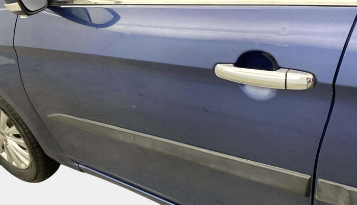2019 Maruti Ciaz DELTA 1.5 SHVS MT PETROL, Petrol, Manual, 62,071 km, Front passenger door - Minor scratches